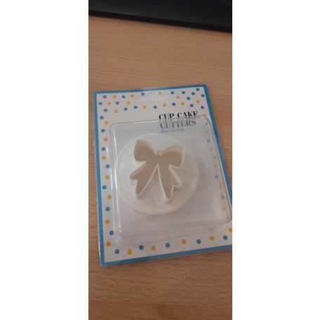 Masni alakú kiszúró