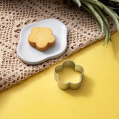 Kiszúró fém virág