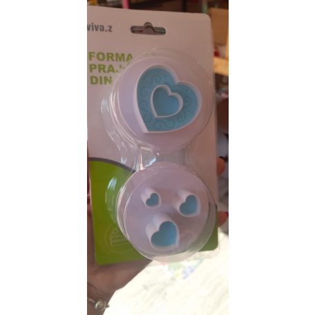 SZÍV ALAKÚ KISZÚRÓ ÉS MINTÁZÓ SZETT 2 db/cs