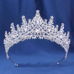 Torta tiara ezüst strasszkövekkel