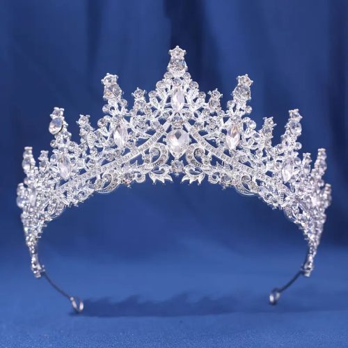 Torta tiara ezüst strasszkövekkel