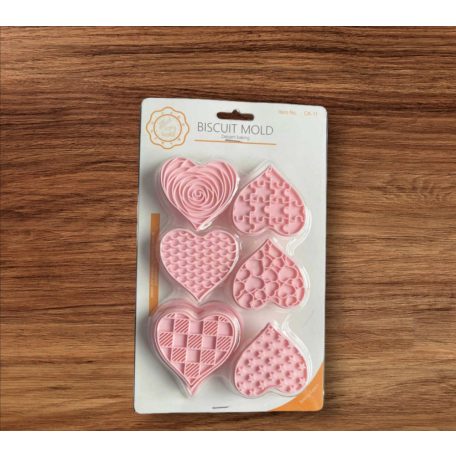 SZÍV ALAKÚ 6 DARABOS MŰANYAG SÜTEMÉNYKISZÚRÓ ÉS NYOMDA