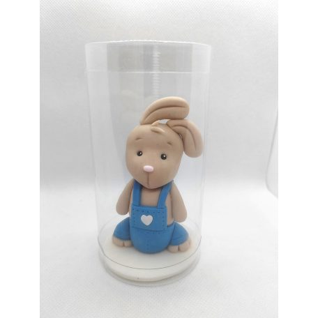 Tortadísz cukorfigura fiú nyuszi