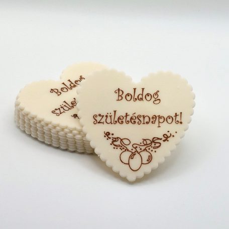 Boldog születésnapos mandulás cukortábla szív alakú
