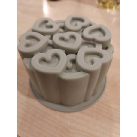 Szilikon mousse forma apró szív 10 cm belső átmérővel