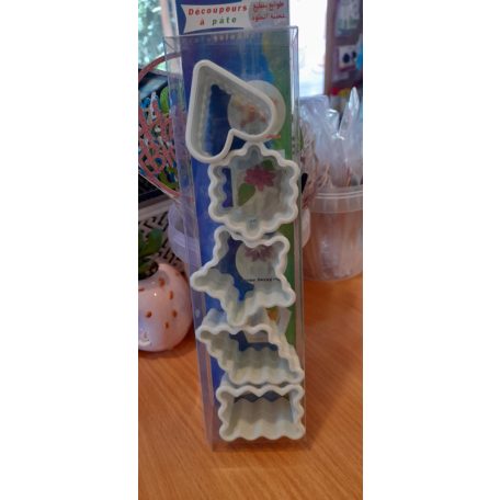 Sütemény kiszúró vegyes hullámos