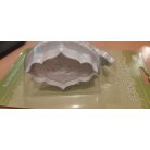 Sütemény szaggató virág mintás