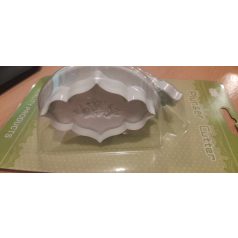 Sütemény szaggató virág mintás