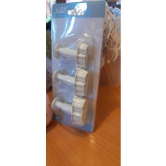   Műanyag fondant/marcipán kiszúró apró rózsaminta 3 db/cs