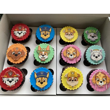 Mancs őrjárat cupcake nyomtatott ostyalap